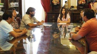 Contin�an las negociaciones entre los ambulantes y el PE