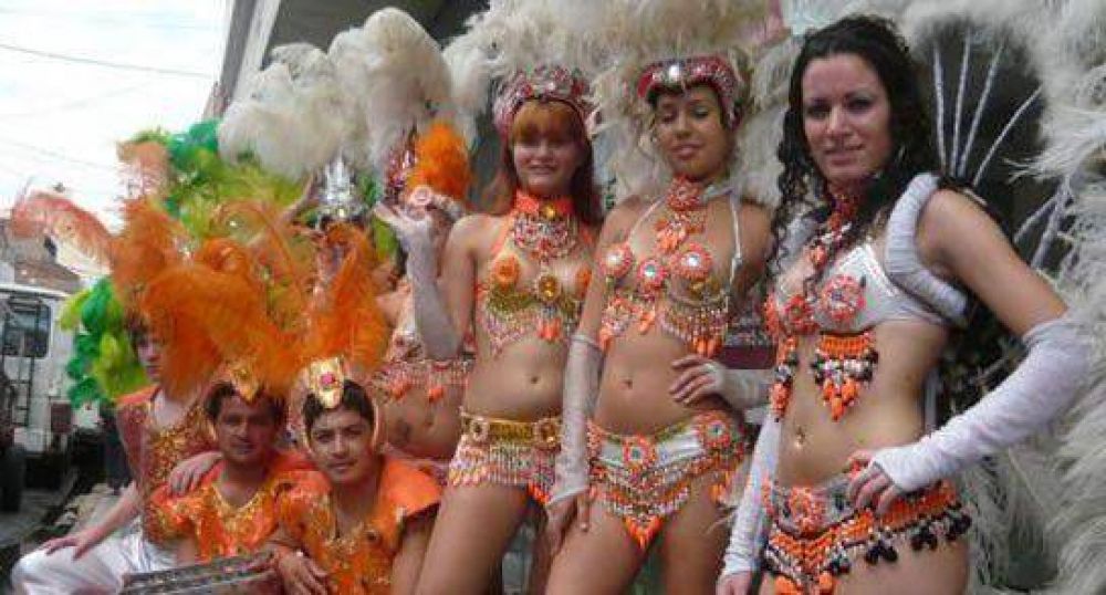 La Comparsa Santa Fe Cordial est� de festejo