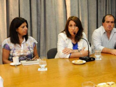 La intendencia analiza alternativas para traer el tren a Rosario el a�o pr�ximo