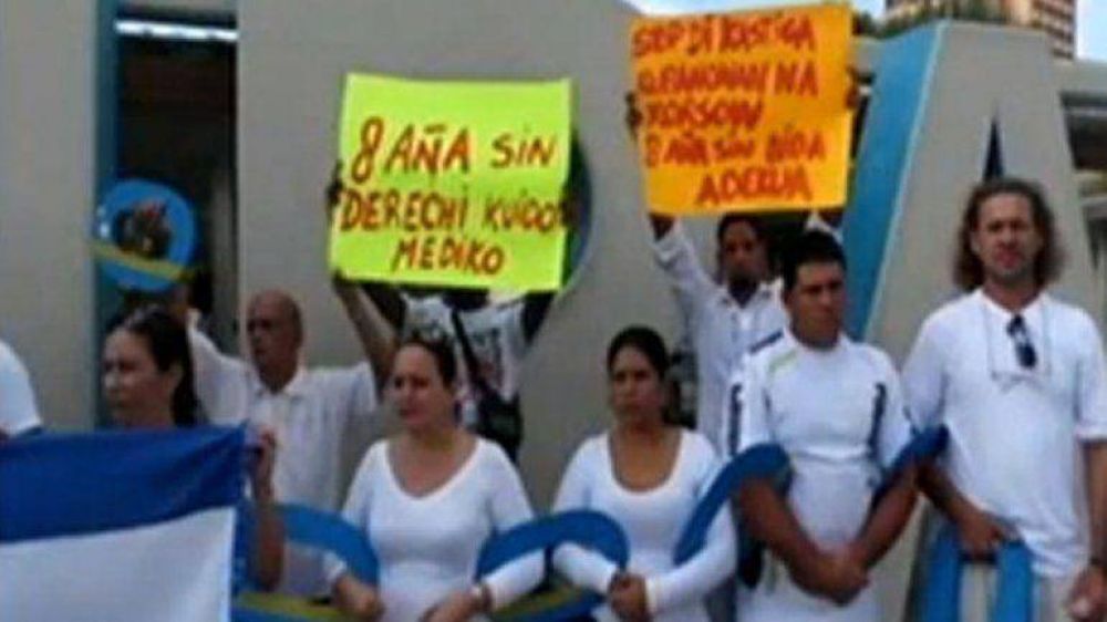 Cubanos reclaman una soluci�n migratoria en Curazao