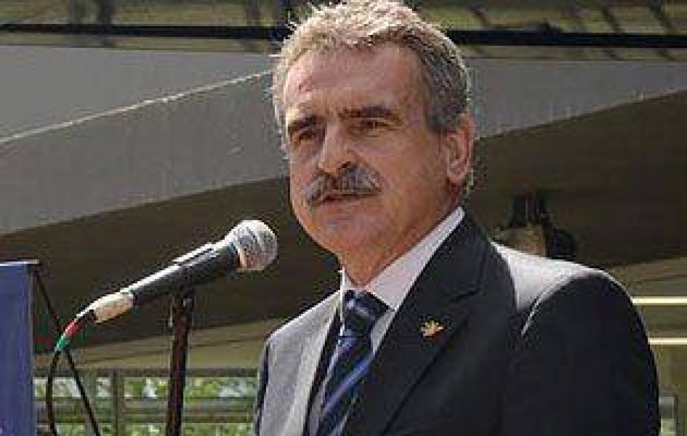 Rossi rechaz� involucrar a las FF.AA. en la lucha contra el narcotr�fico