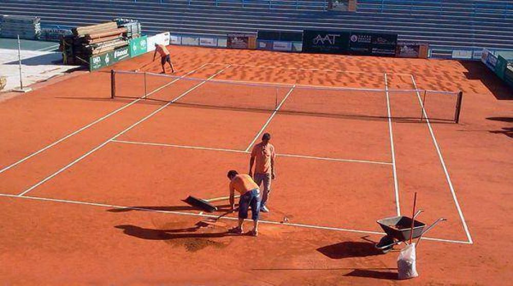 Una empresa escobarense construy la cancha de la Copa Davis en Mar del Plata