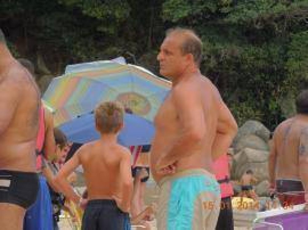 "Cacho" Cortalezzi descansa en Brasil y Alperovich le busca reemplazante