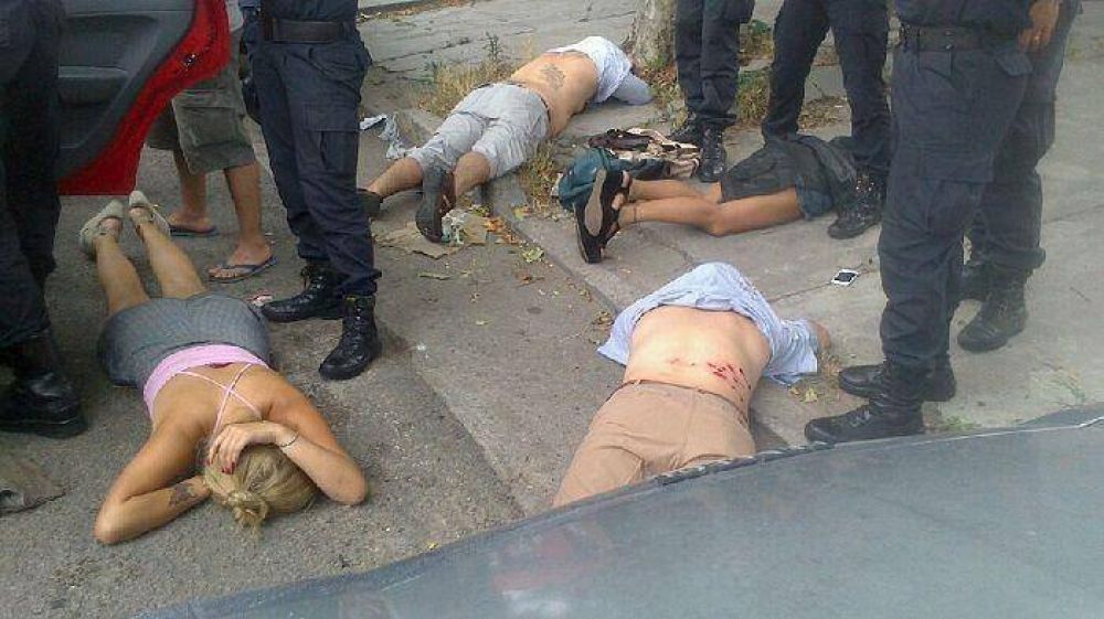 Dos parejas detenidas luego de robar hotel de Rawson y la costa 