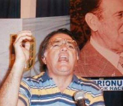 Barrionuevo se qued� con el sello, pero Kirchner le intervino el partido