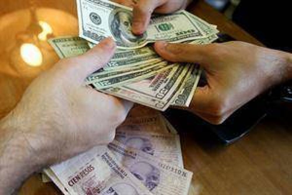 Temen que el d�lar paralelo mantenga el rumbo alcista