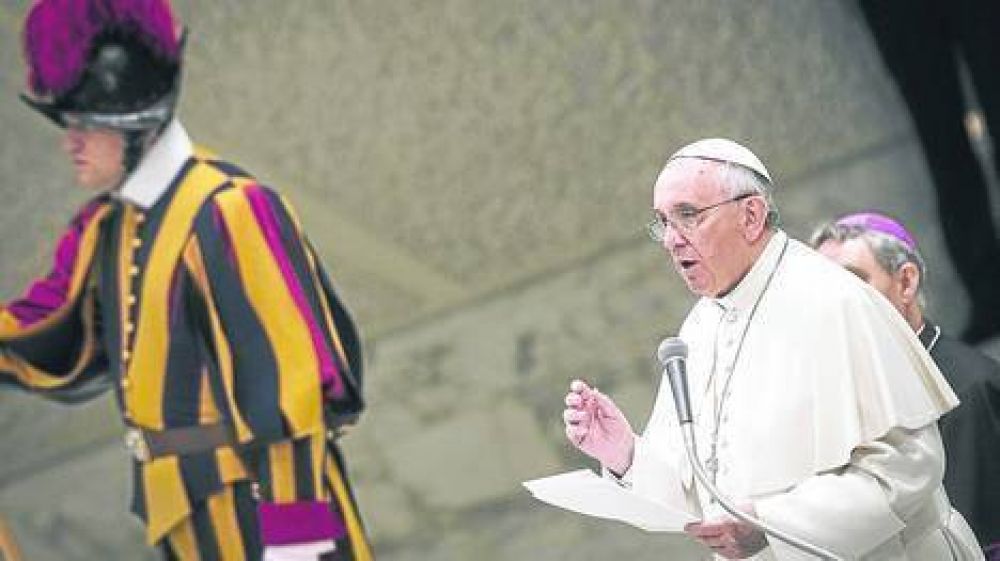 Benedicto XVI expuls� a casi 400 curas en 2 a�os por abusar de ni�os
