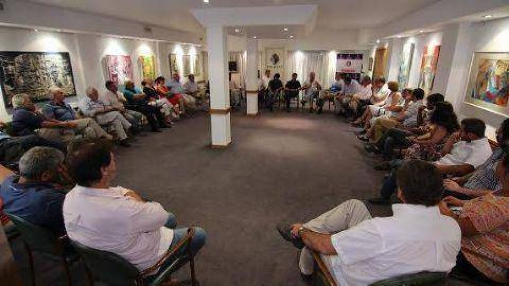 El diputado Jorge Santiago particip� de la cumbre UCR-FAP en Mar del Plata