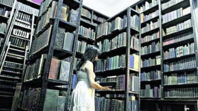 Las bibliotecas p�blicas salen a la calle y suman m�s lectores