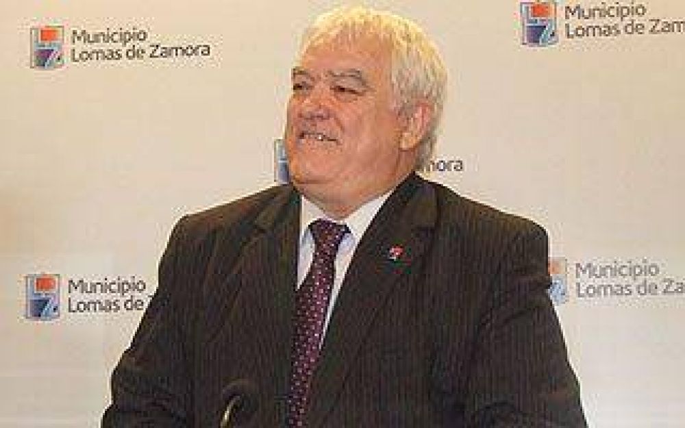 Carasatorre defendi� la creaci�n de un microbus y renov� cr�ticas a Edesur