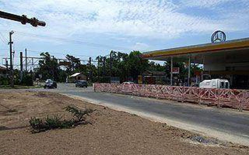 Comenzaron las obras del paso bajo a nivel de Echeverr�a