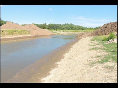 Se removi� el tap�n clandestino construido sobre el R�o Salado