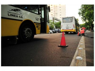 Este martes se pone en marcha el carril exclusivo de avenida Rivadavia