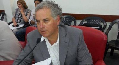 Dom�nguez pide que se aplique la Ley de reclamos online
