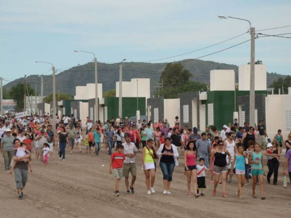 Alertan por presuntas estafas con la adjudicaci�n de viviendas sociales