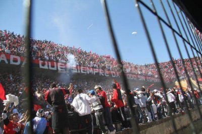 A Col�n s�lo lo puede salvar su gente