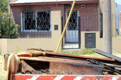 Otro incendio intencional: Ocurri� en el barrio Luj�n