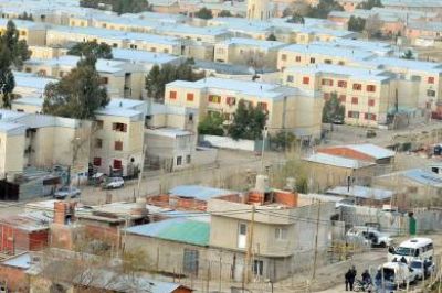 Falleci� el joven que se cay� junto a su pareja por la ventana de un tercer piso