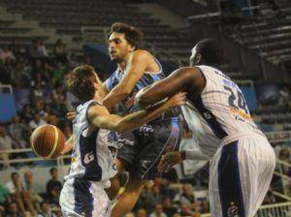 Pe�arol super� a Argentino