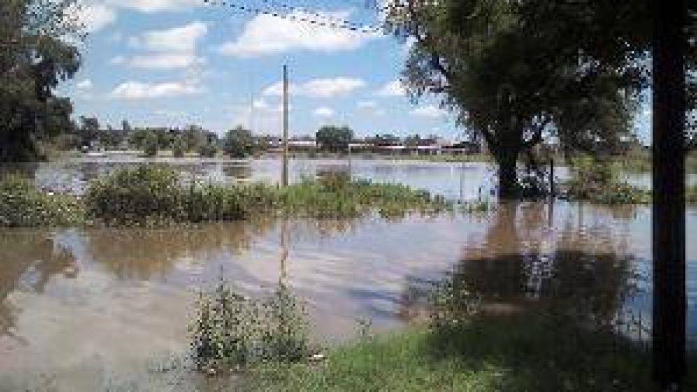 El barrio 8 de Abril fue el sector m�s afectado por la tormenta en Santiago