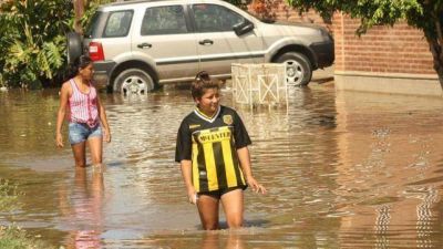 M�s de 50 familias sufrieron por el temporal en el barrio 8 de Abril