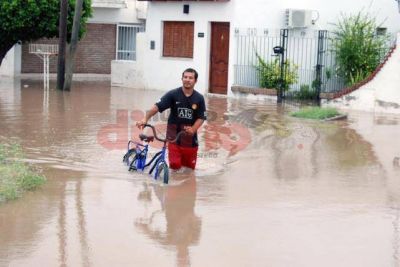 La lluvia ocasion� algunos inconvenientes en los barrios