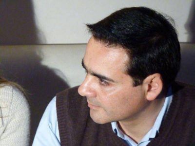 �El gobernador est� mas cauteloso�