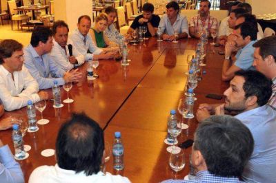 Scioli insta a estar organizados y movilizados
