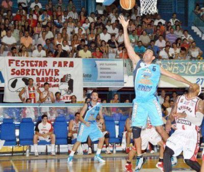Ante La Uni�n de Formosa, Regatas va por otra victoria