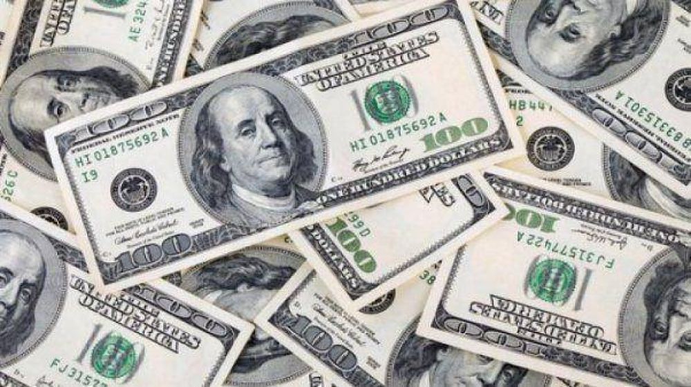 El d�lar negro se desplom� tras las cr�ticas del Gobierno