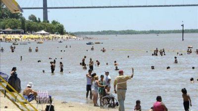 Temor en balnearios santafesinos por la presencia de rayas y ataques de palometas