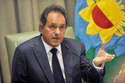 Scioli destac� "el esfuerzo para normalizar la situaci�n de YPF"
