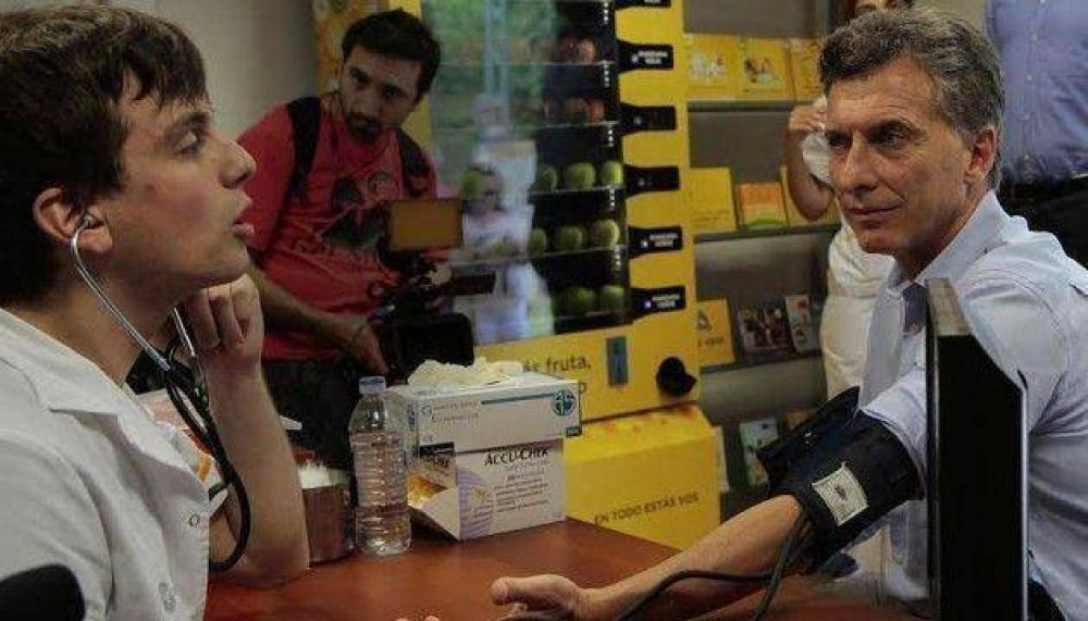 Macri se tom� la presi�n en una plaza del barrio de Recoleta