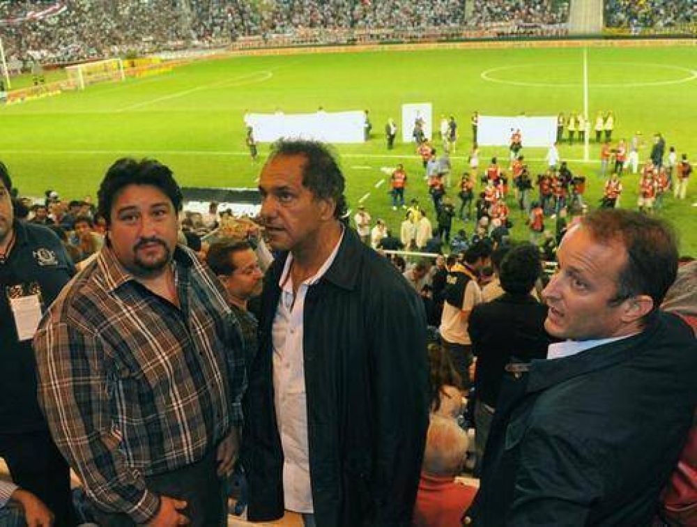 Closs y Scioli mezclaron pol�tica y f�tbol en Mar del Plata