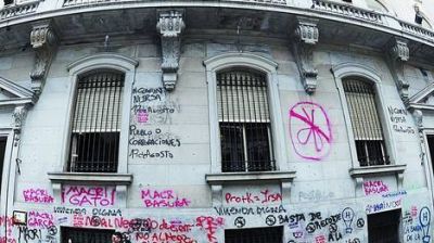 Para evitar los ataques, 83 espacios verdes ya fueron enrejados