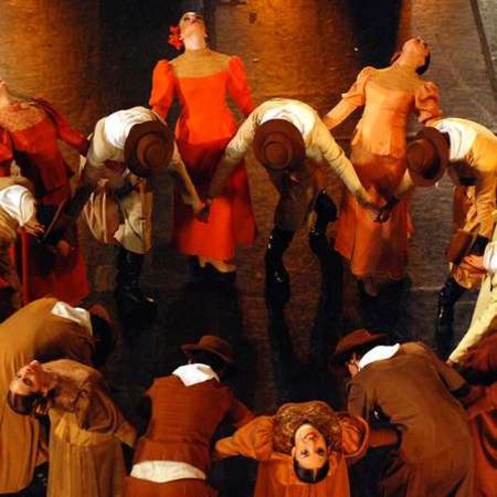 Clase Previa a la audici�n de bailarines de la Chaya