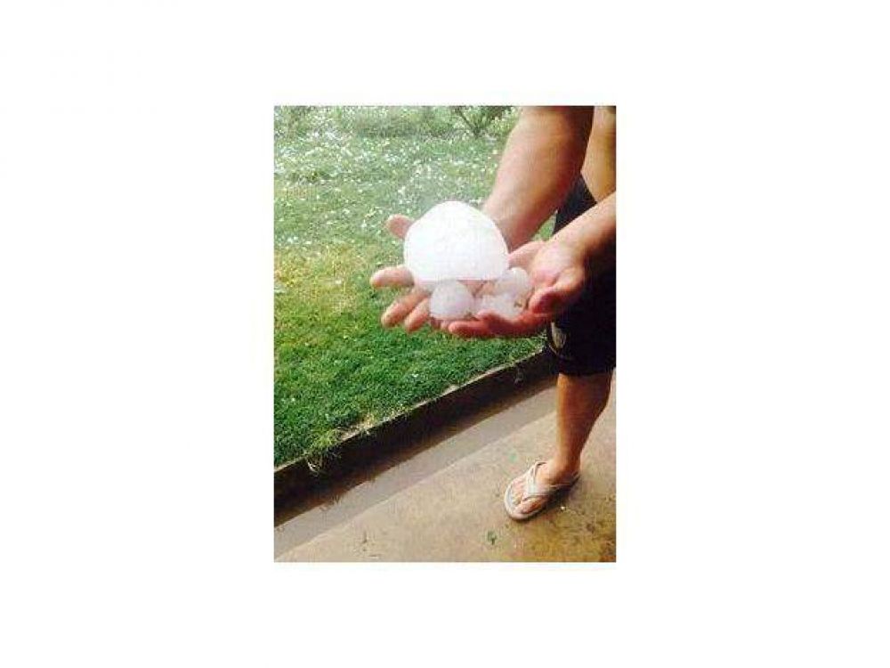 Fuerte granizo y lluvias aisladas en distintas zonas de San Rafael