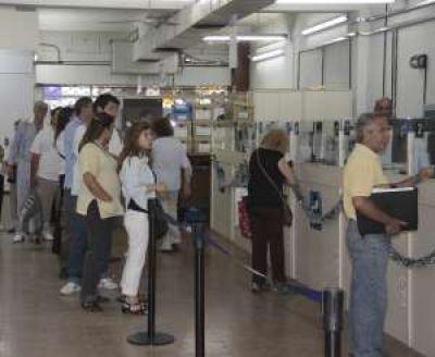 Por el cobro de plus, la OSP echa cada vez m�s m�dicos
