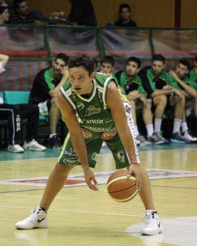 Atenas visita a Quimsa