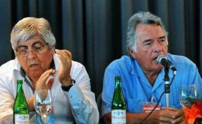 Barrionuevo y Moyano celebraron pacto para la "unidad sindical"