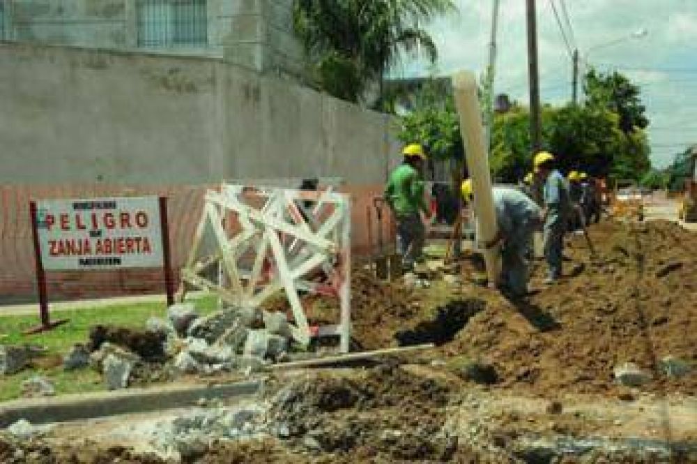 Se extiende el servicio de cloacas en El Palomar