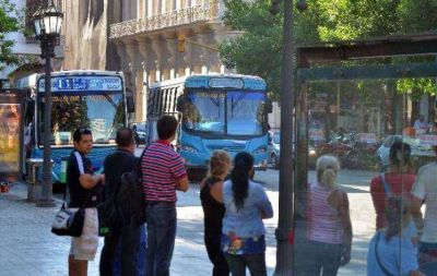 Los choferes de UTA pedir�n adelanto de $ 1.000 en C�rdoba