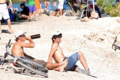 Polic�a decomis� 200 litros de bebidas alcoh�licas en los r�os