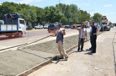 Katopodis supervis� la construcci�n de banquinas en Av. M�rquez