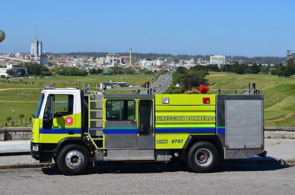 Incendio en Pesquera Giorno: bomberos combatieron el fuego; no se registraron v�ctimas