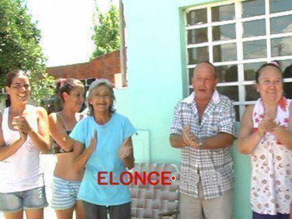 Ante la falta de agua, vecinos cortaron Rep�blica de Siria para pedir soluciones