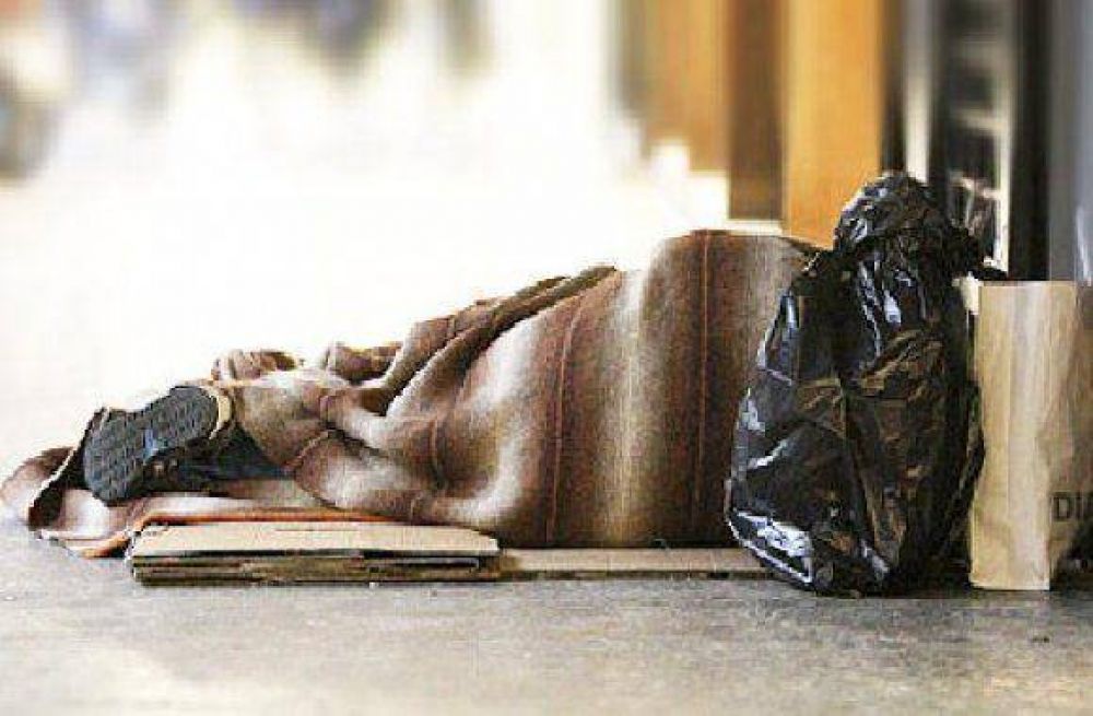 Muere indigente por "desnutrici�n y abandono" en la calle