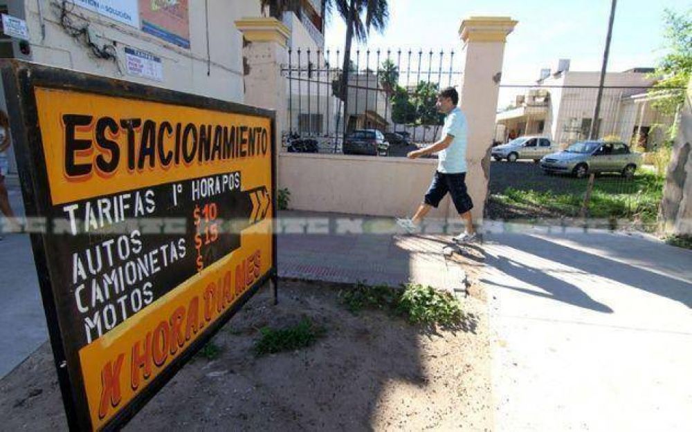 Parte del predio de un edificio hist�rico convertido en estacionamiento de autos