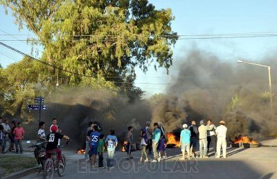 Reuni�n por pavimentaci�n para el barrio Coronel Dorrego