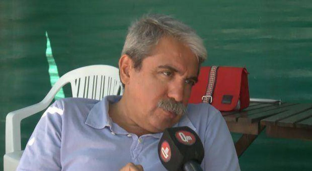 An�bal Fern�ndez avis� que quiere "competir y ganarle a Scioli", aunque, si es el candidato, se encolumnar�